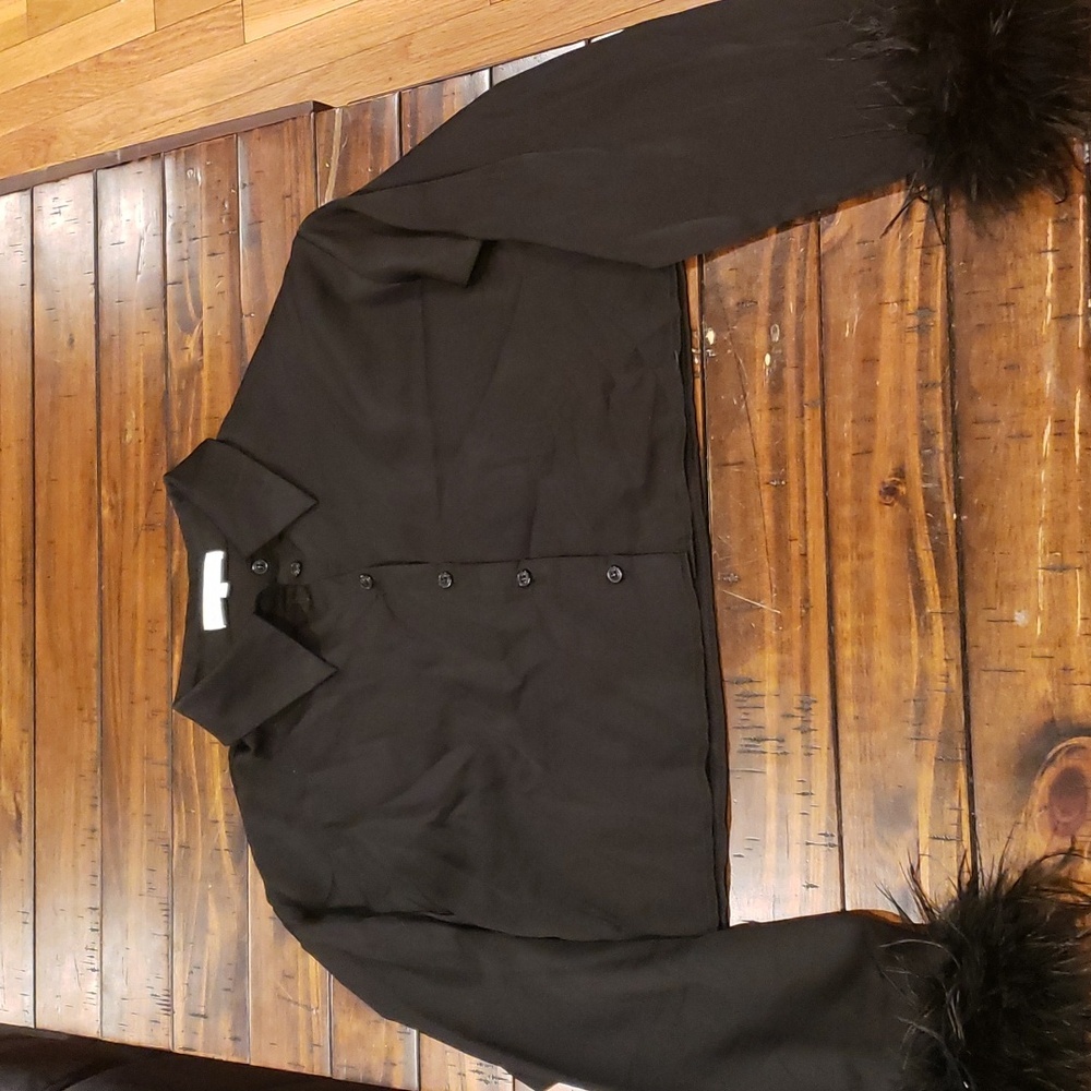 Klesis feather cuff crop button down - Picture 4 of 9